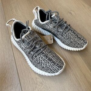 New adidas Yeezy Boost 350 (color Turtle) in box
